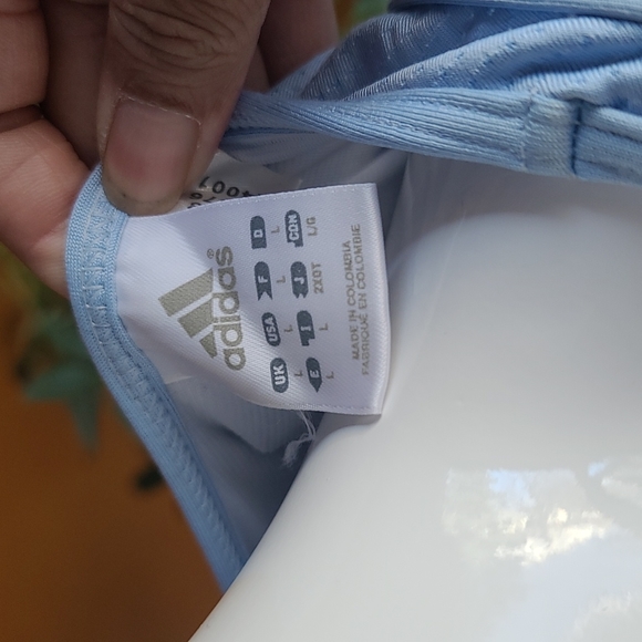 Adidas sports top - Picture 4 of 4